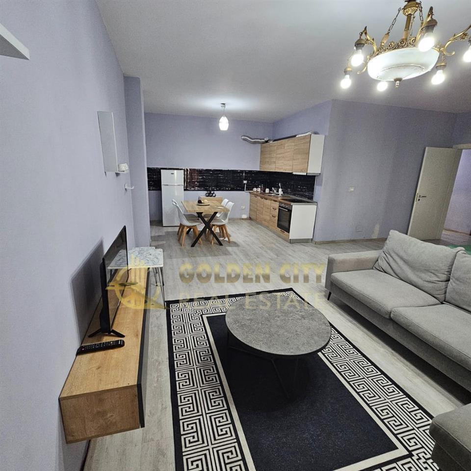 JEPET ME QERA 2+1+2 QENDER DURRES