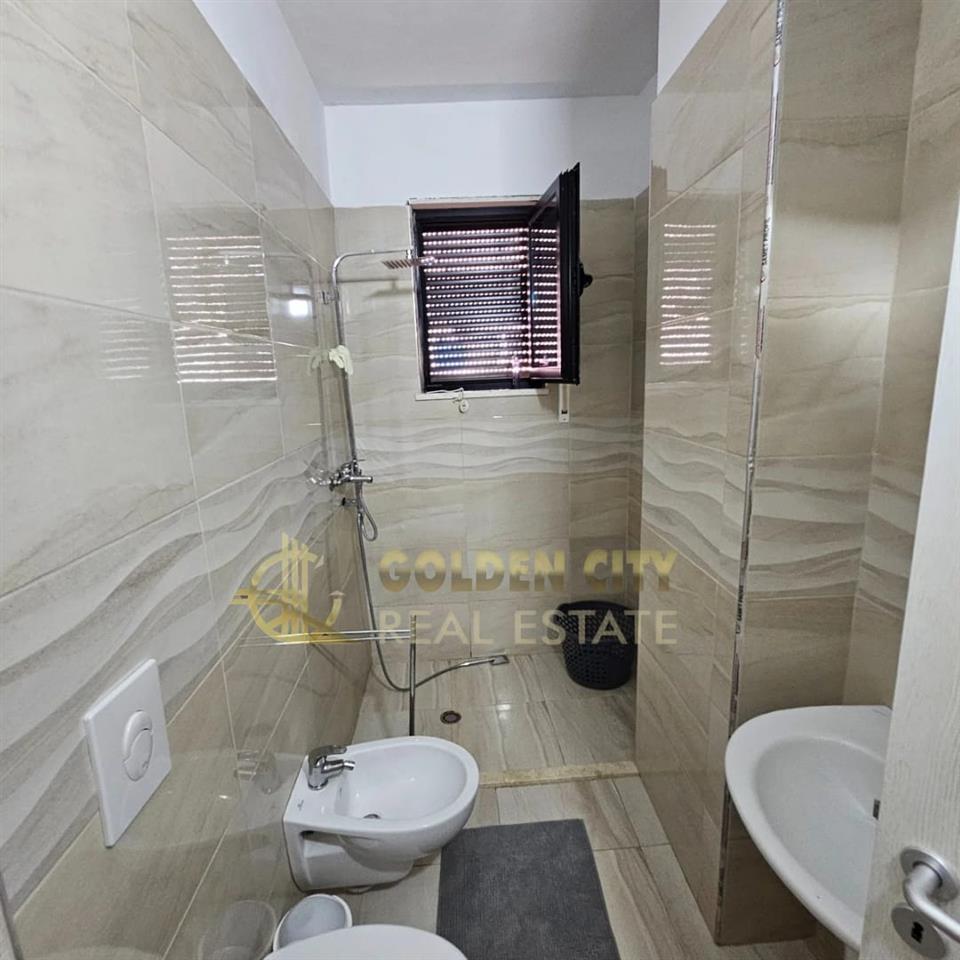 JEPET ME QERA 2+1+2 QENDER DURRES