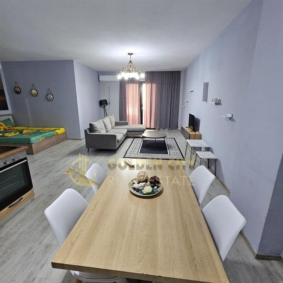 JEPET ME QERA 2+1+2 QENDER DURRES