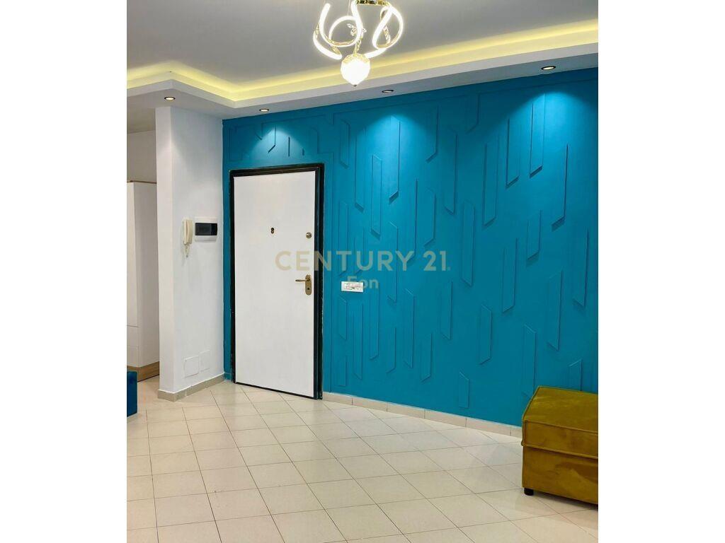 SHITET SUPER STUDIO NE ZONEN E SHKEMBIT TE KAVAJES!