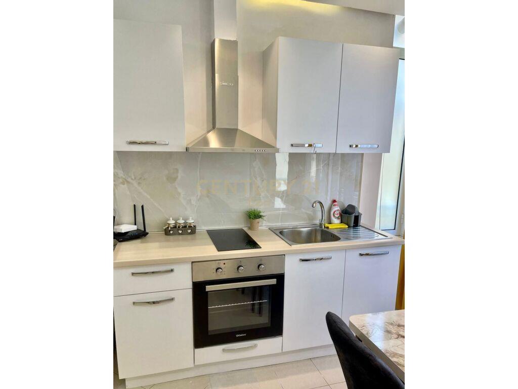 SHITET SUPER STUDIO NE ZONEN E SHKEMBIT TE KAVAJES!