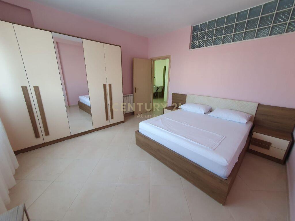 JEPET ME QERA APARTAMENT 2+1 NE PLAZH DURRES !