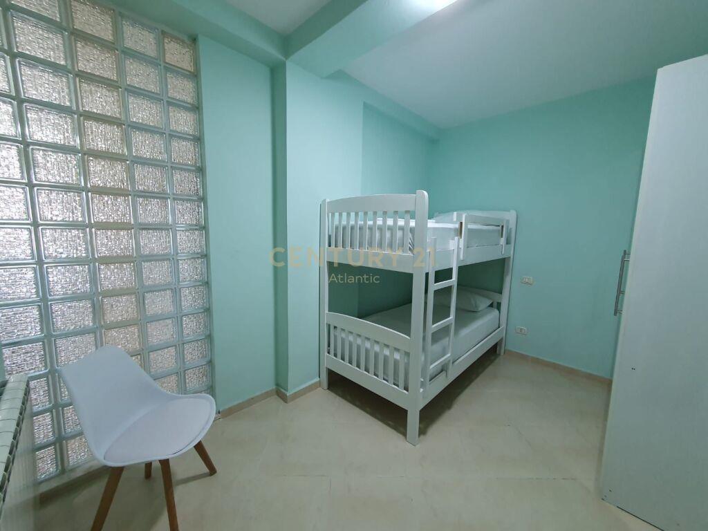 JEPET ME QERA APARTAMENT 2+1 NE PLAZH DURRES !