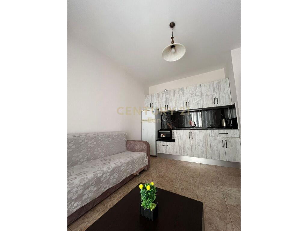 APARTAMENT 1+ 1 ME QIRA NE SHKEMBIN E KAVAJES!
