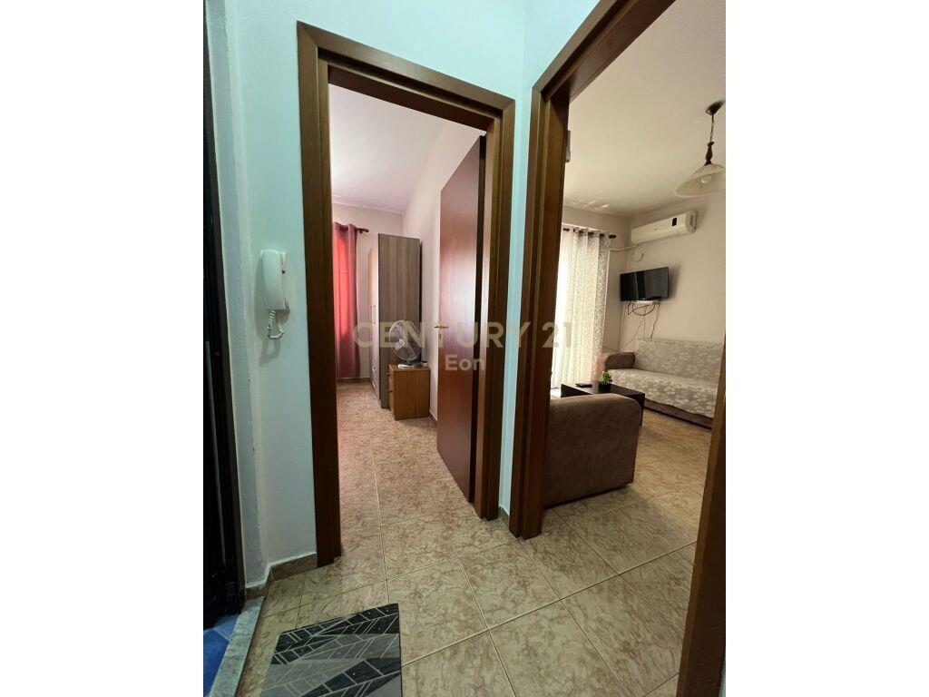 APARTAMENT 1+ 1 ME QIRA NE SHKEMBIN E KAVAJES!