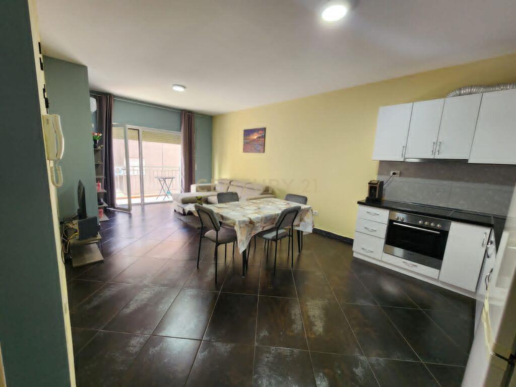 Apartament 1+1 për Qira në Plazh, Durrës Me Pamje Ansore Det