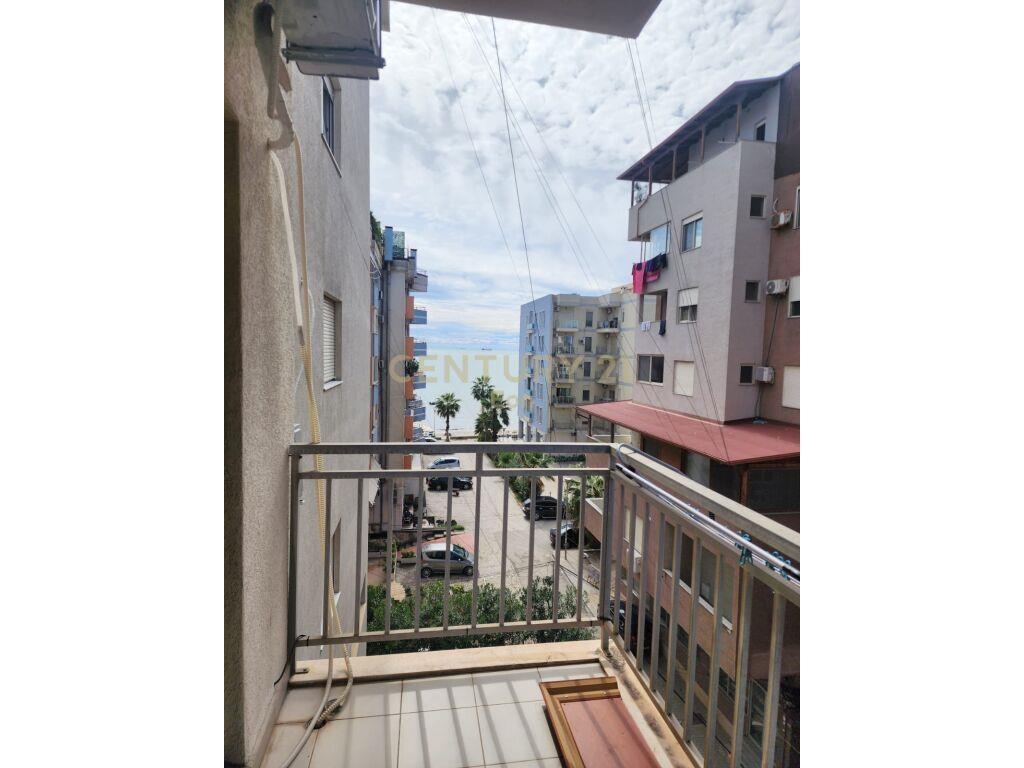 Apartament 1+1 për Qira në Plazh, Durrës Me Pamje Ansore Det