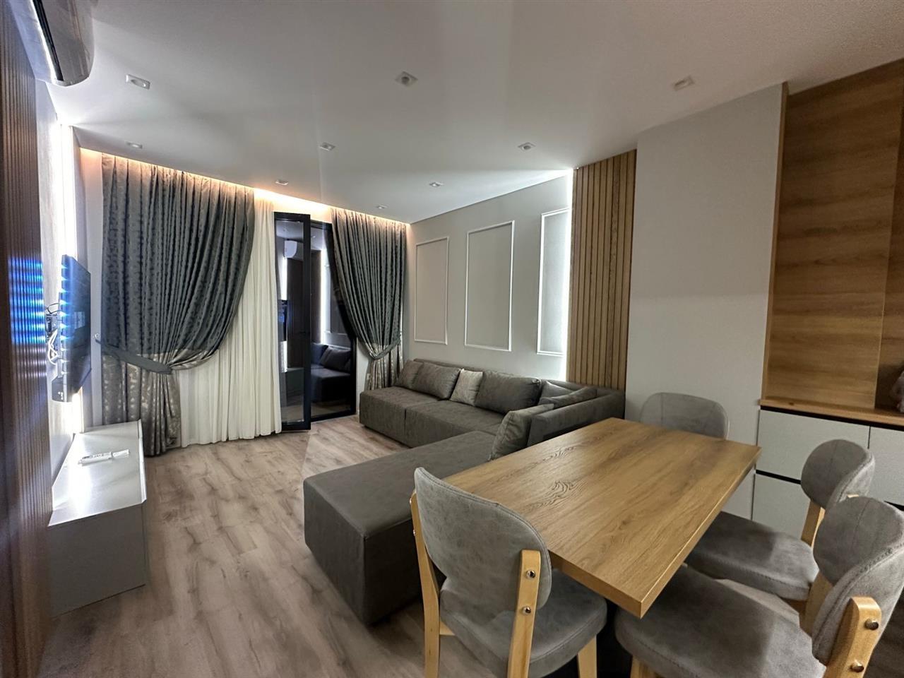 Ofrohet per qira apartament 1 +1 i pa banuar me pare