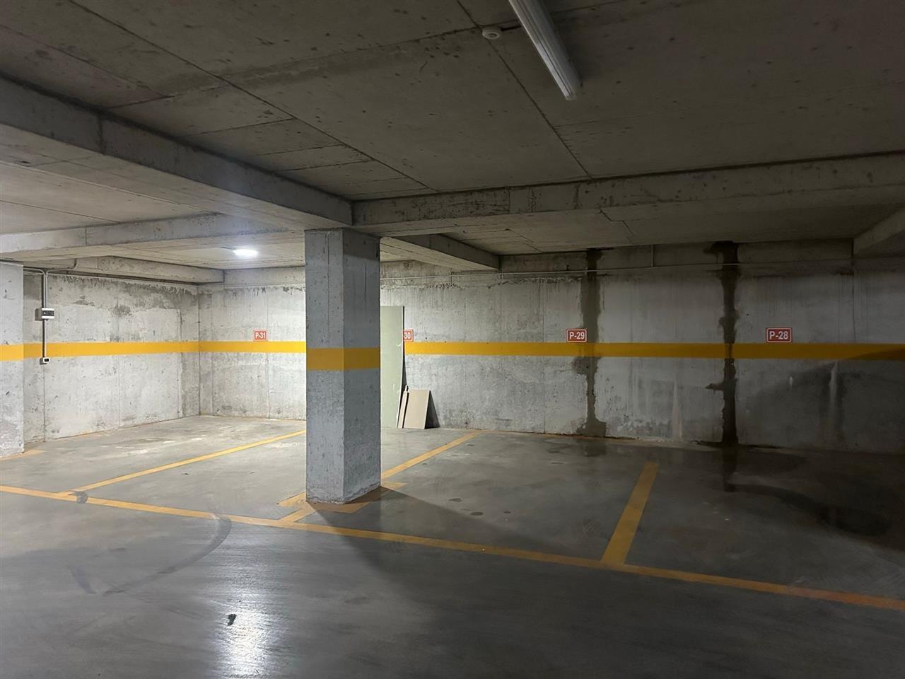 Ofrohet per qira apartament 1 +1 i pa banuar me pare