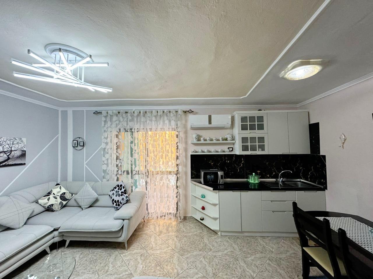 Kavaje,apartament 2+1 zona afer shkolles “Fiqiri Kurti”.