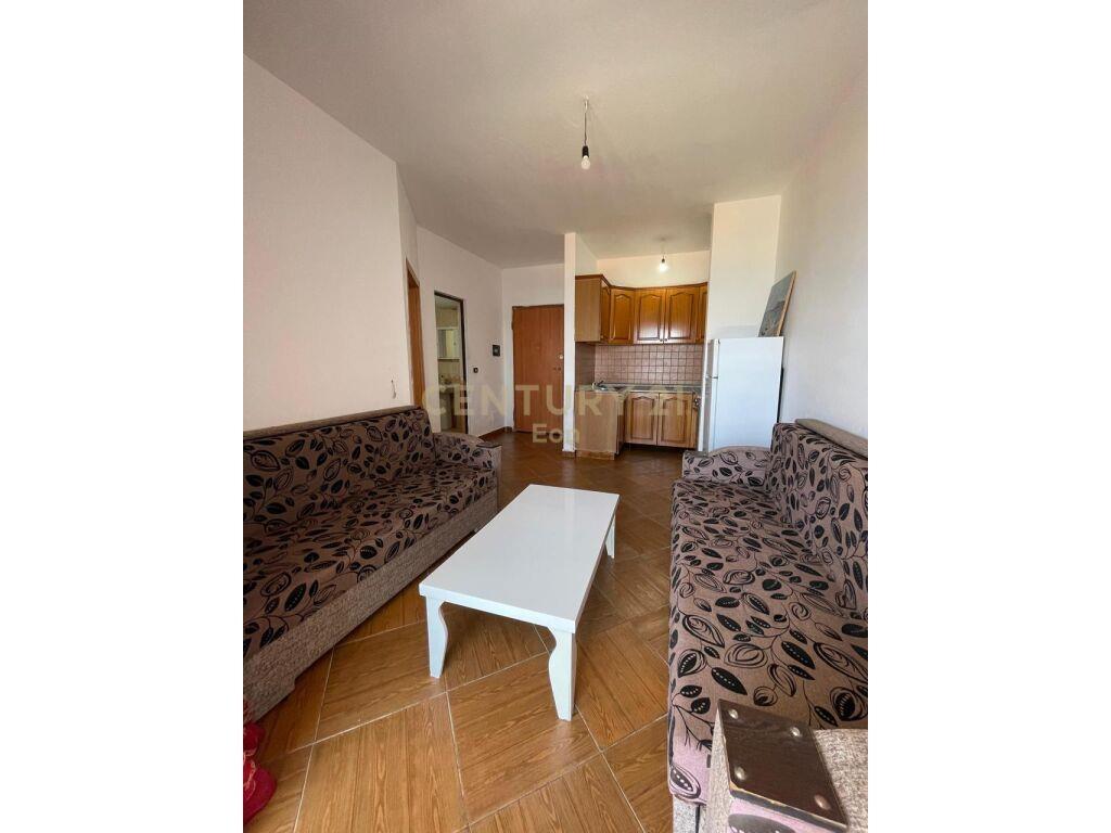 SHITET 1+1 VIJE PARE ME DETIN PAMJE BALLORE ME DETI NE PLAZH