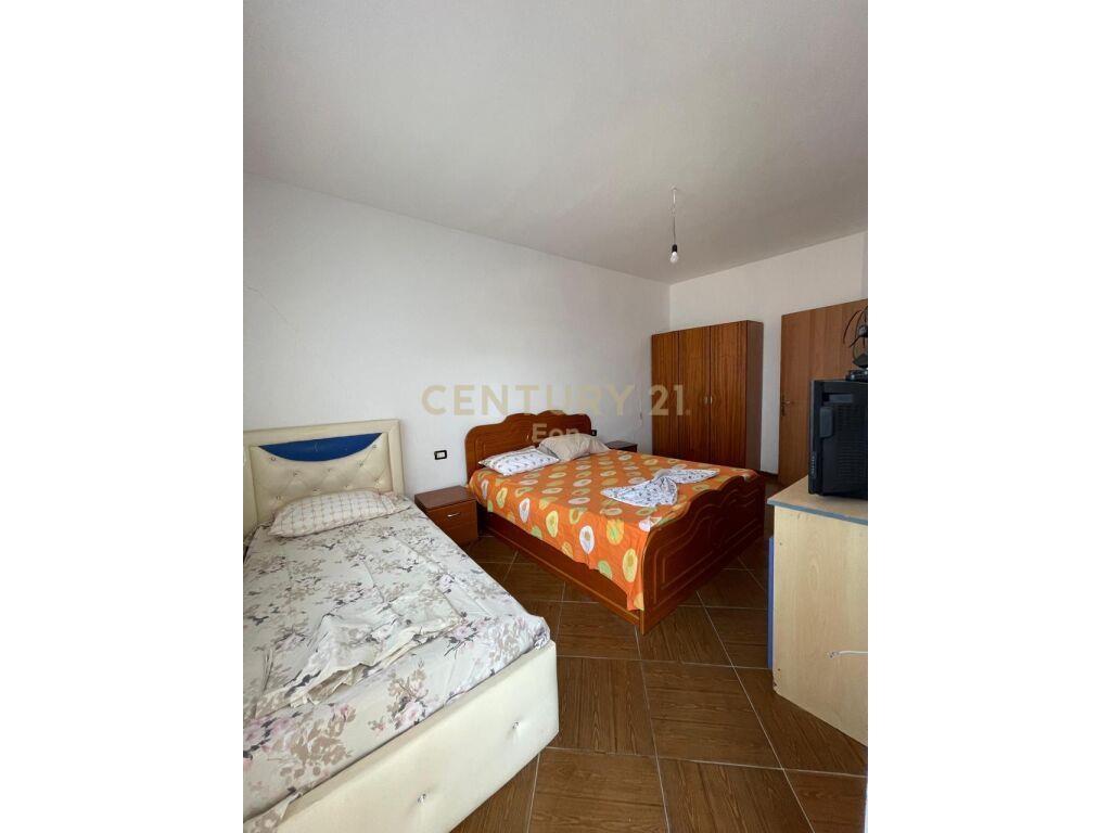 SHITET 1+1 VIJE PARE ME DETIN PAMJE BALLORE ME DETI NE PLAZH