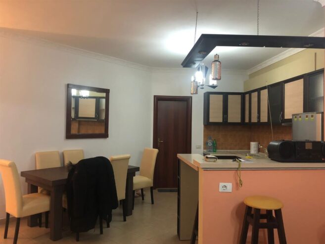 Apartament ne shitje