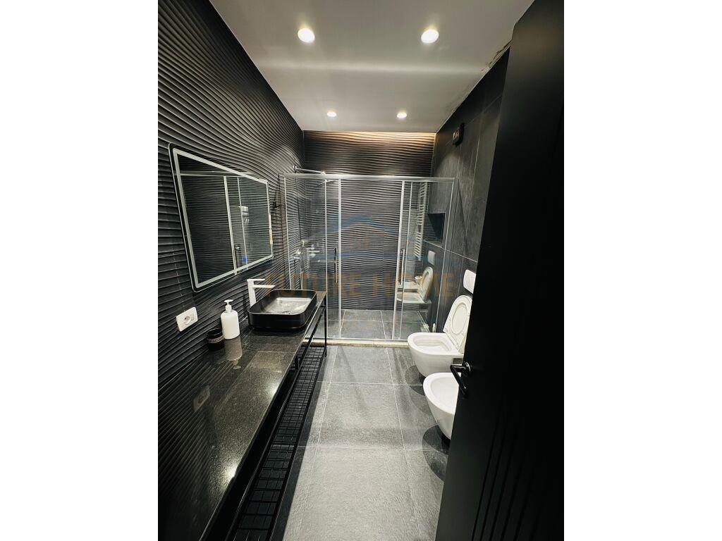 Qera, Apartament 2+1+ Post Parkimi, Qendër, Tiranë