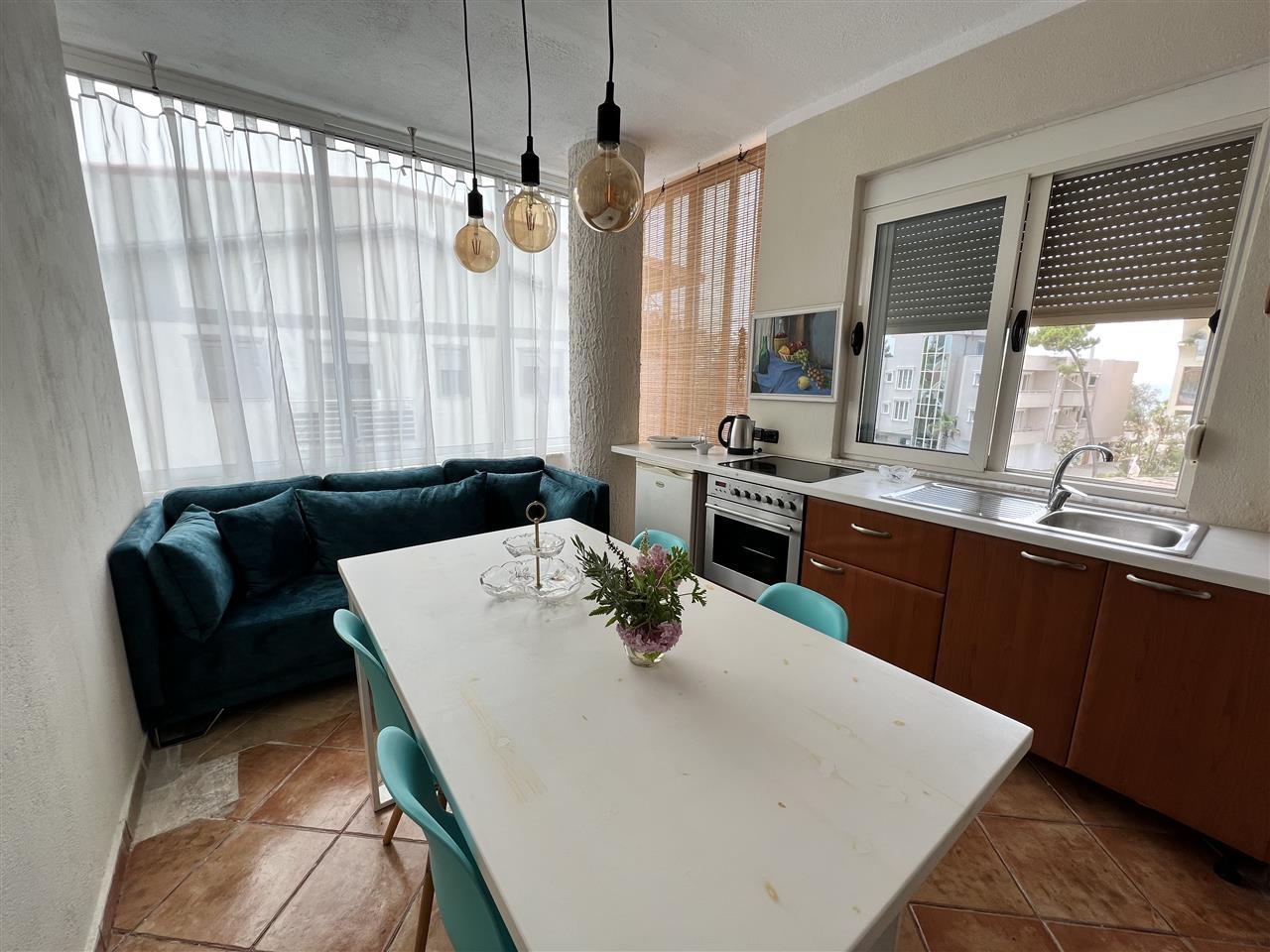 Jepet me Qera 1+1 Golem