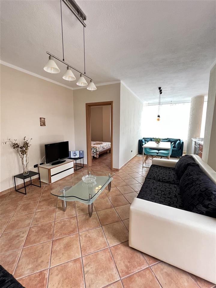 Jepet me Qera 1+1 Golem