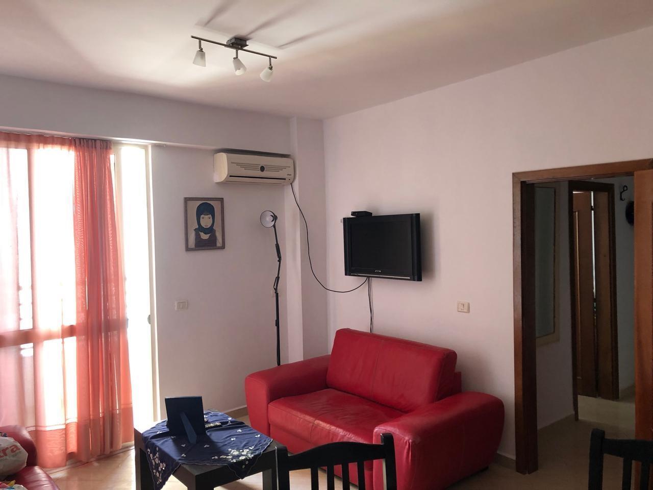 Jepet me qera mujore. Durres, Plazh.