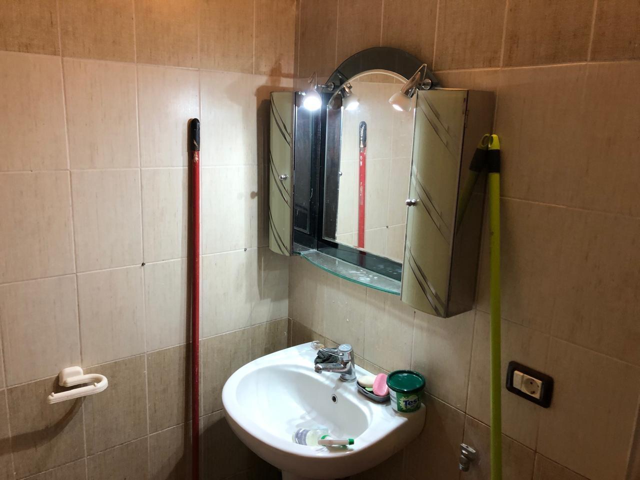 Jepet me qera mujore. Durres, Plazh.