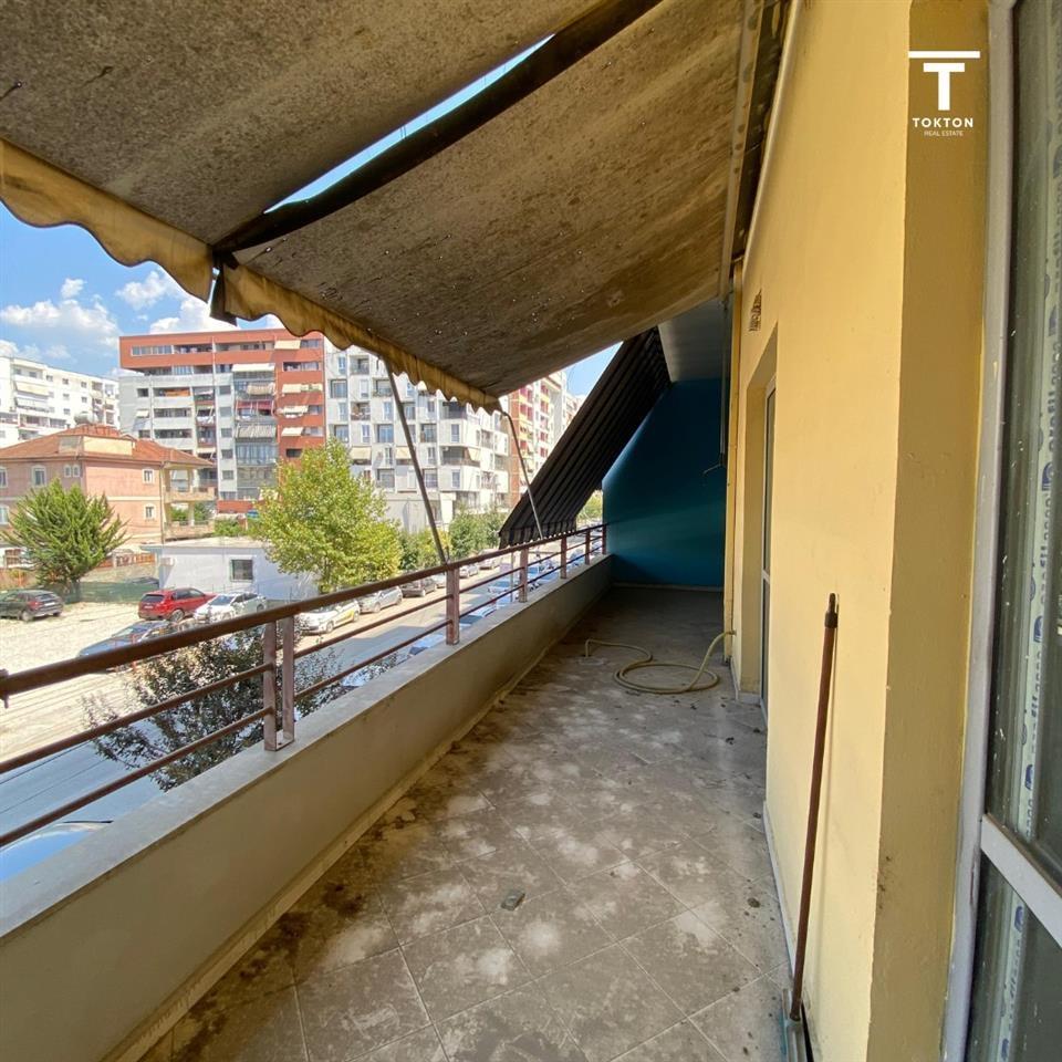 Tirane, shitet apartament 2+1 Kati 1, 119 m² 125.000 €