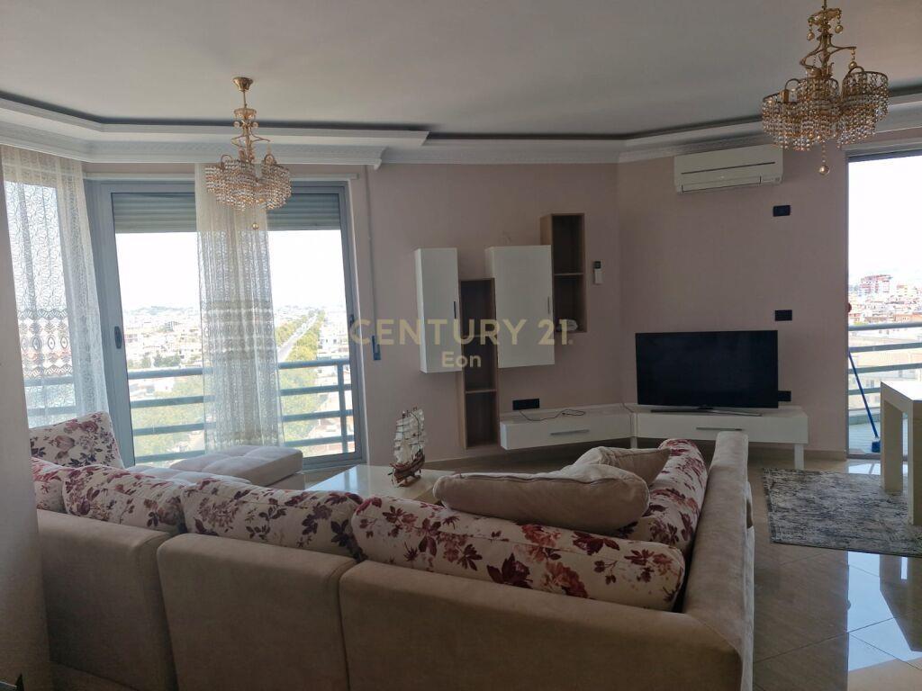 Jepet me qira super apartament 2+1+2 afer URT!