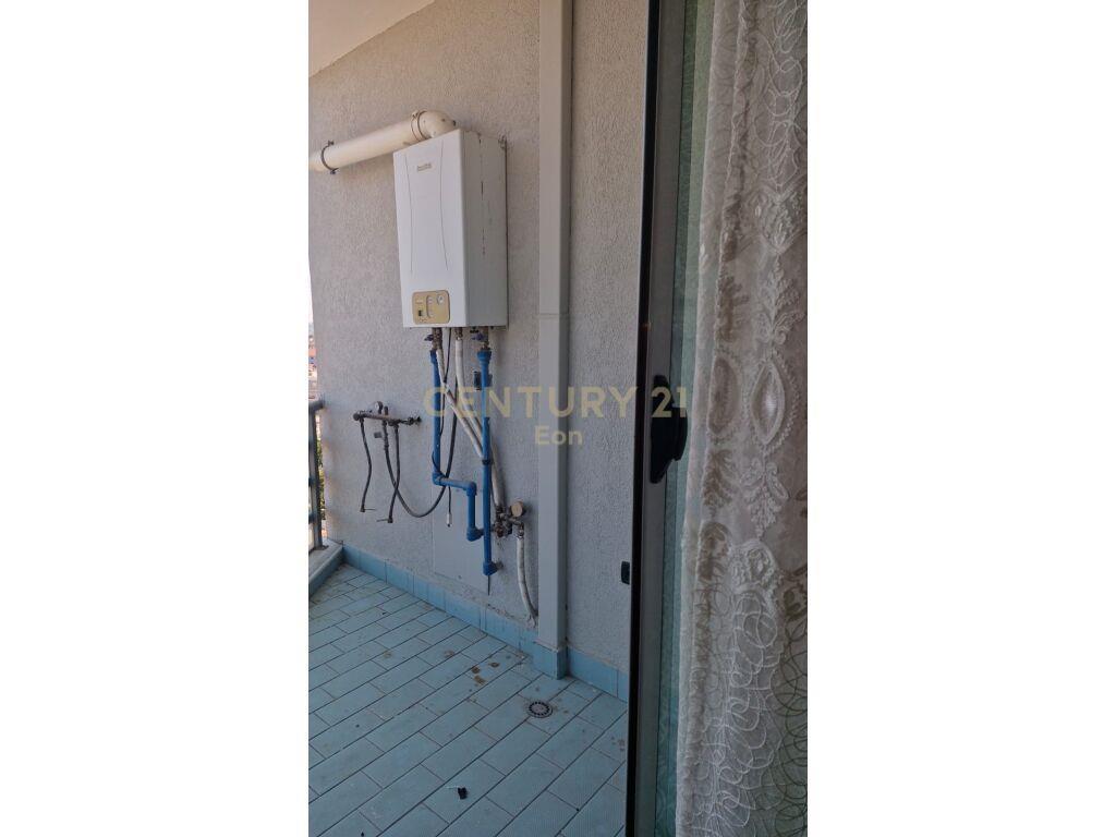 Jepet me qira super apartament 2+1+2 afer URT!