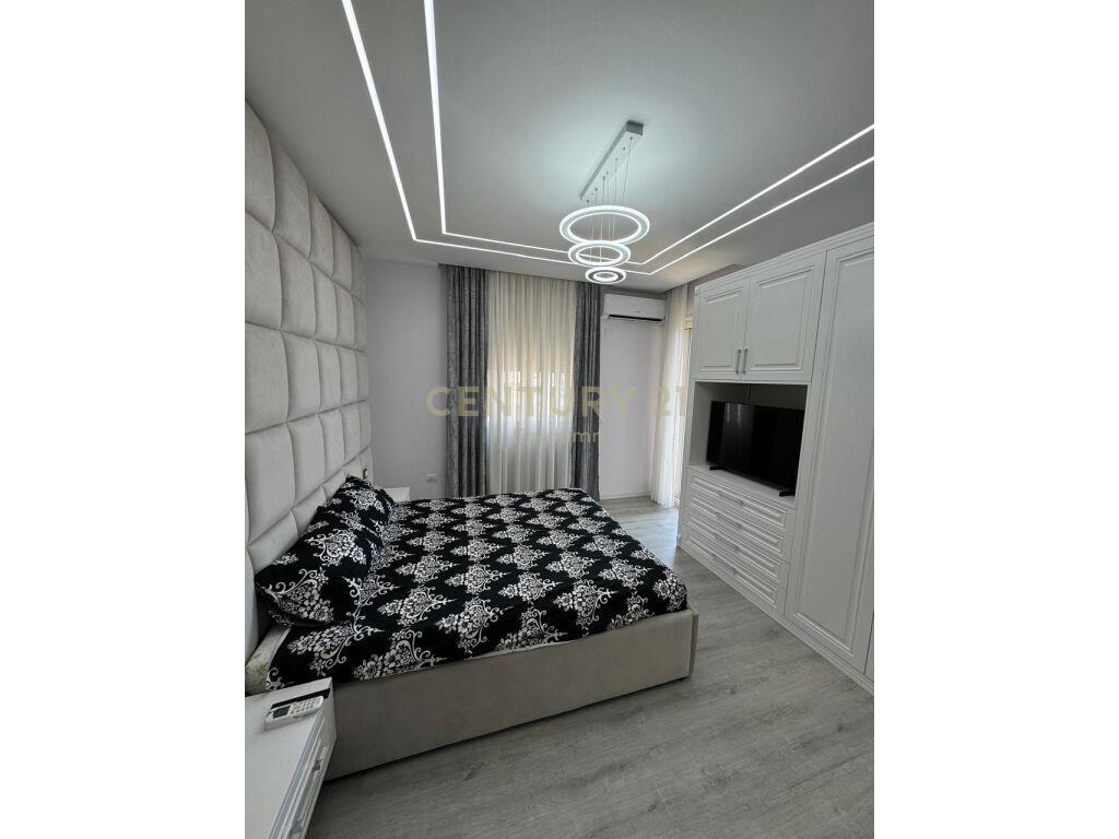 Apartament 2+1 me Qira tek Rruga e re e Portit, Durrës!