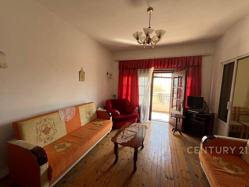 Apartament 2+1 me Qira në Qendra e Durrësit – 300€ | 85 m²