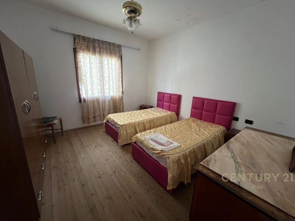 Apartament 2+1 me Qira në Qendra e Durrësit – 300€ | 85 m²