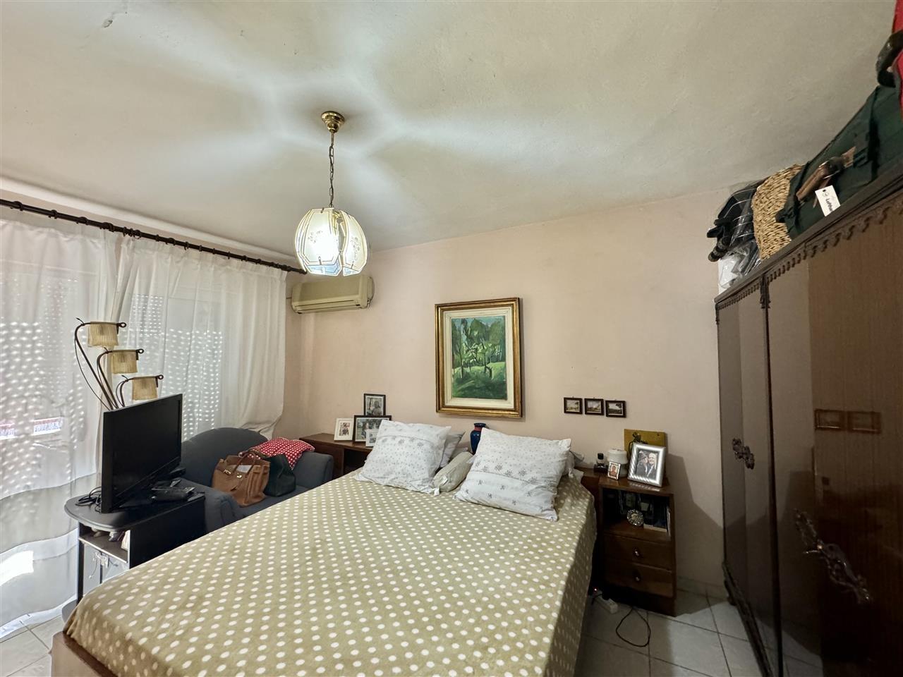 Shitet apartament 1+1 tek Brryli