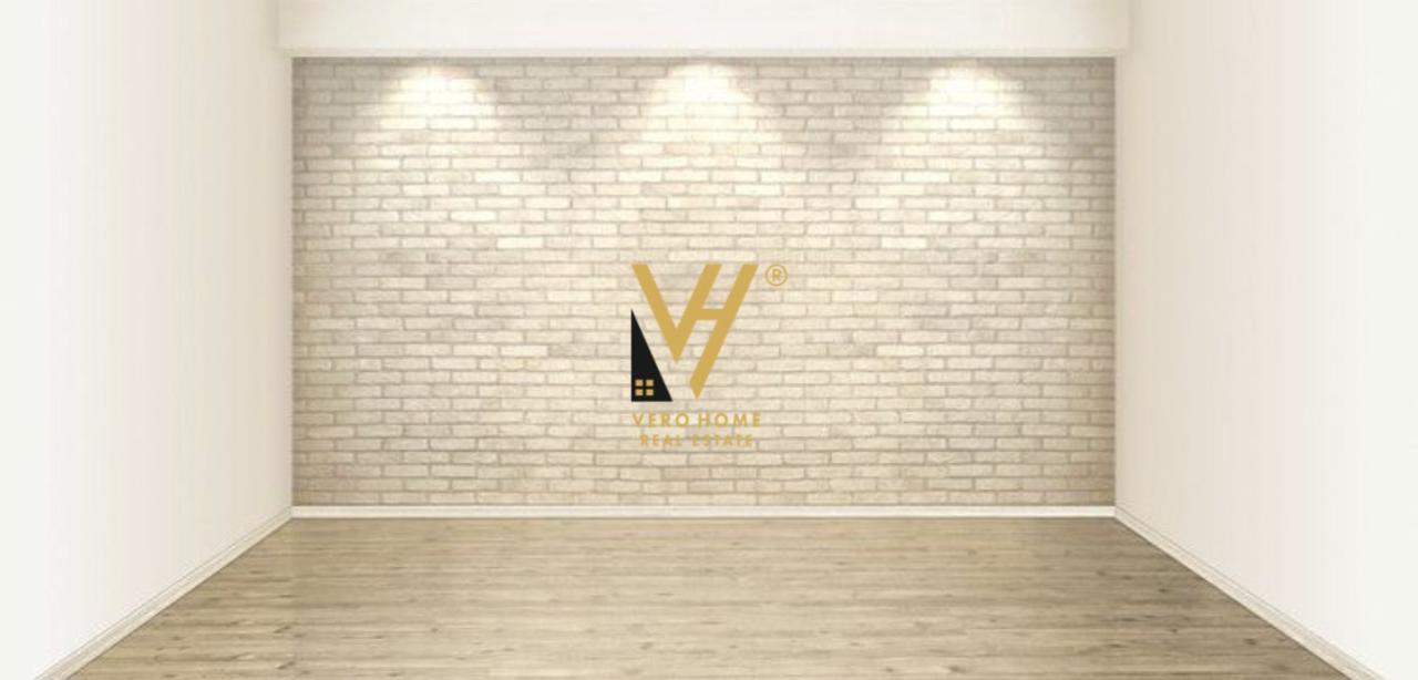 JEPET DYQAN 50M2 ME QERA NE BLLOK 750 EURO