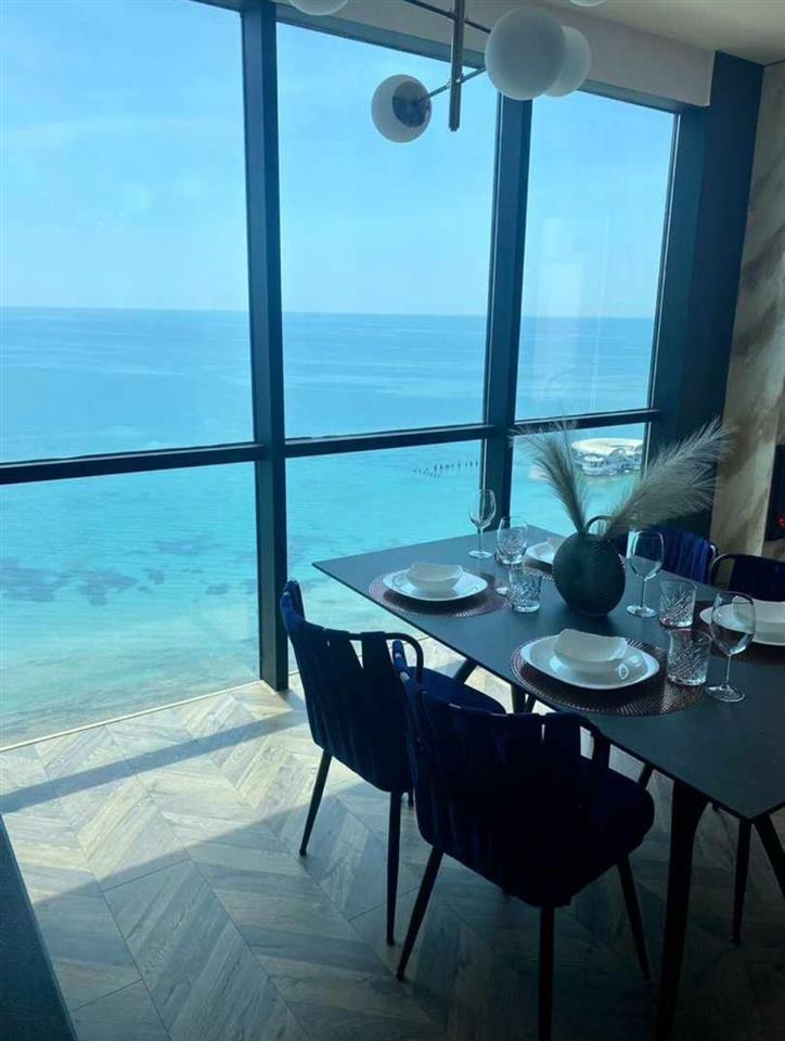 Shitet super apartament