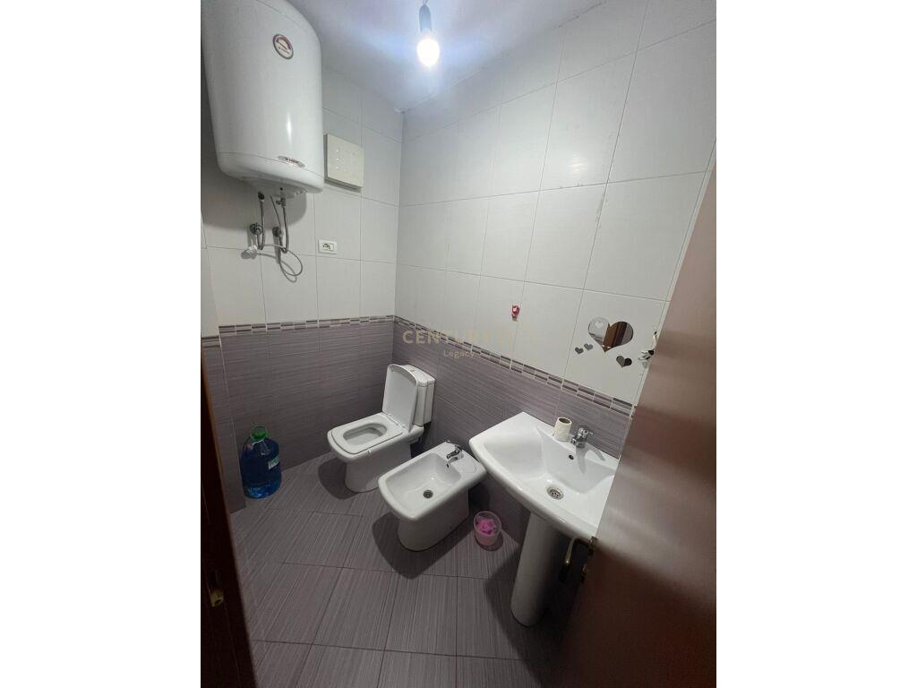 *Japim apartament me qira – 2+1+2 tek Rruga e Dibrës*