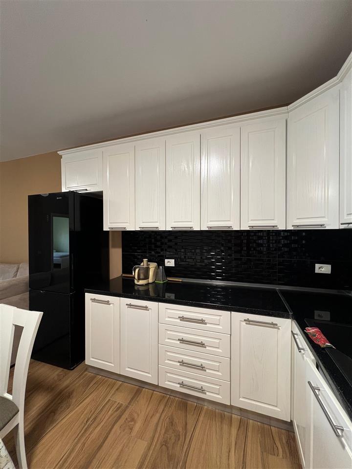 JEPET ME QIRA APARTAMENT 2+1 PRAN UKD!