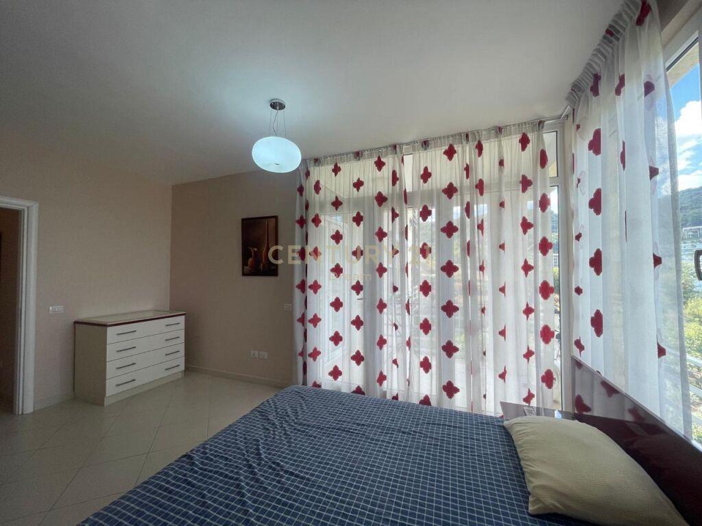 Shitet Duplex 2+1+2 ,+ Garazh + Depo tek Kodra e Diellit 1!