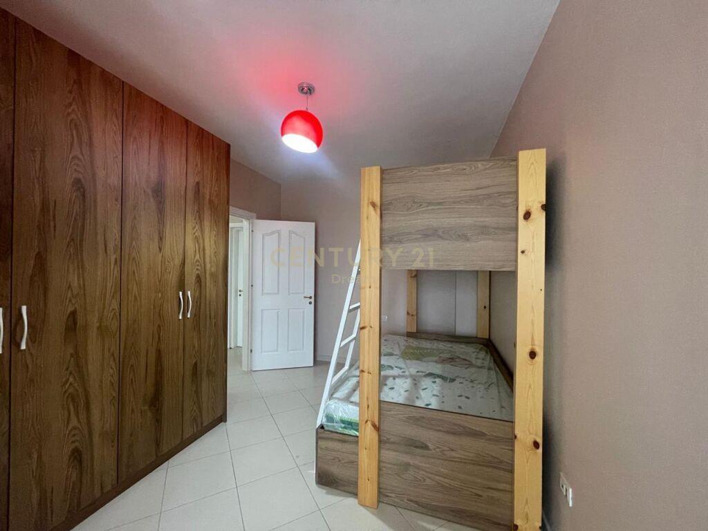 Shitet Duplex 2+1+2 ,+ Garazh + Depo tek Kodra e Diellit 1!