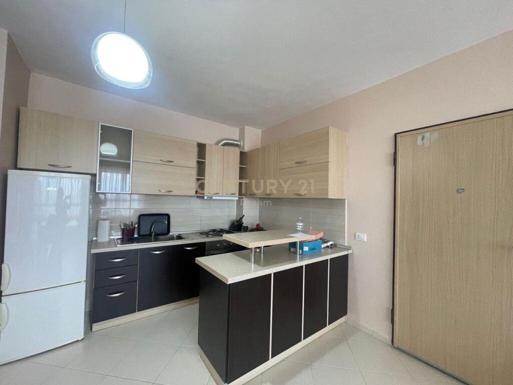 Shitet Duplex 2+1+2 ,+ Garazh + Depo tek Kodra e Diellit 1!