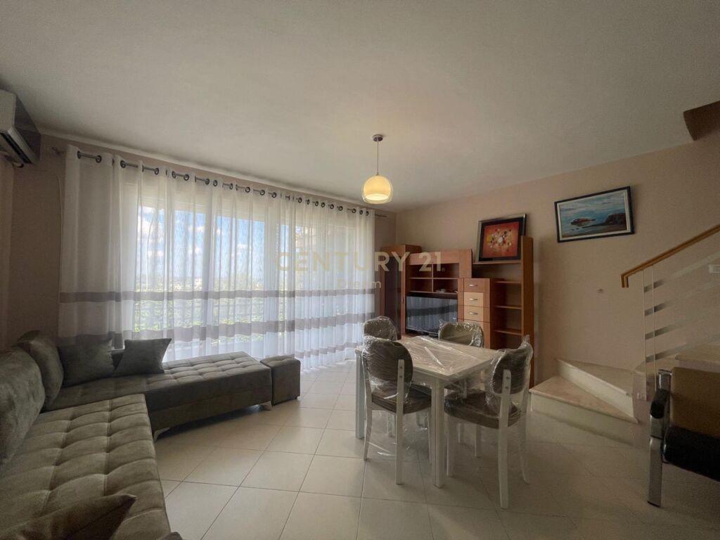 Shitet Duplex 2+1+2 ,+ Garazh + Depo tek Kodra e Diellit 1!