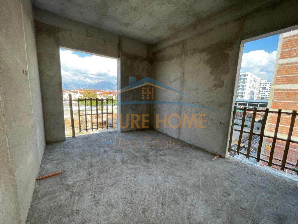 Shitet Apartament 3+1+2 Dogana