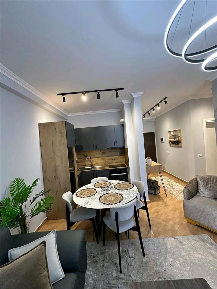 Shtepi me qera ditore