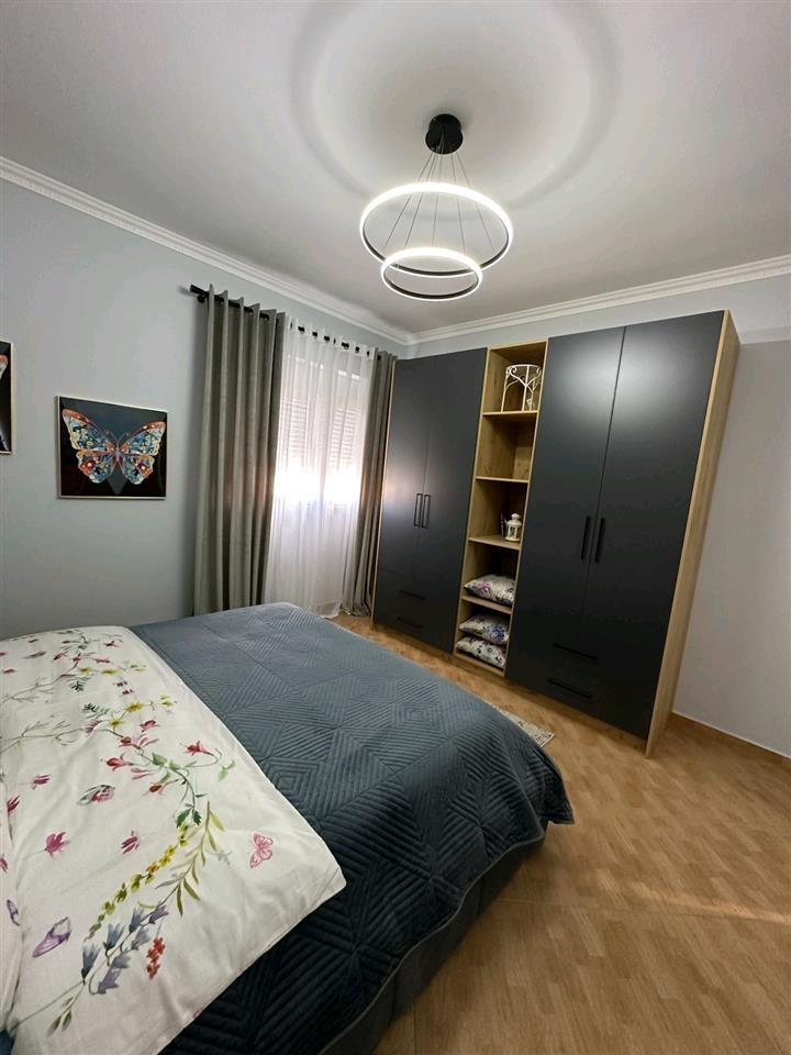 Shtepi me qera ditore