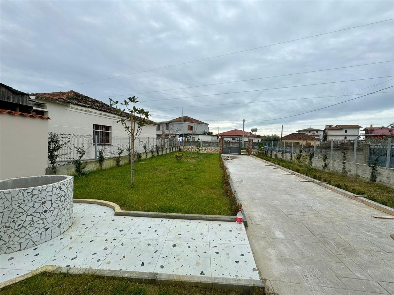 Synej,shtepi ,zone e qete,mbas mbikalimit te rruges Skuraj.