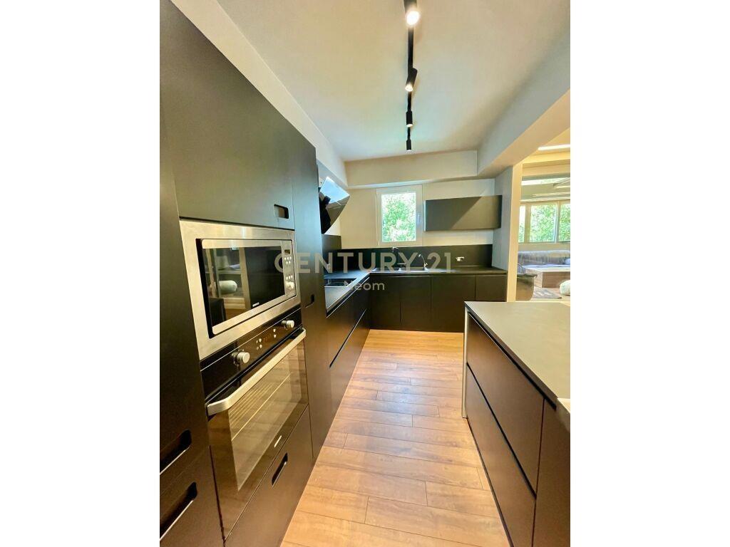 Long Hill Residence , Apartament per Qira 3+1+3 me 2 Poste p