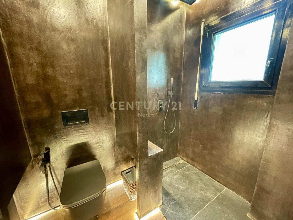 Long Hill Residence , Apartament per Qira 3+1+3 me 2 Poste p