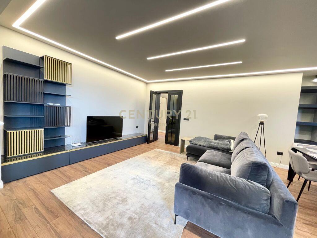 Long Hill Residence , Apartament per Qira 3+1+3 me 2 Poste p