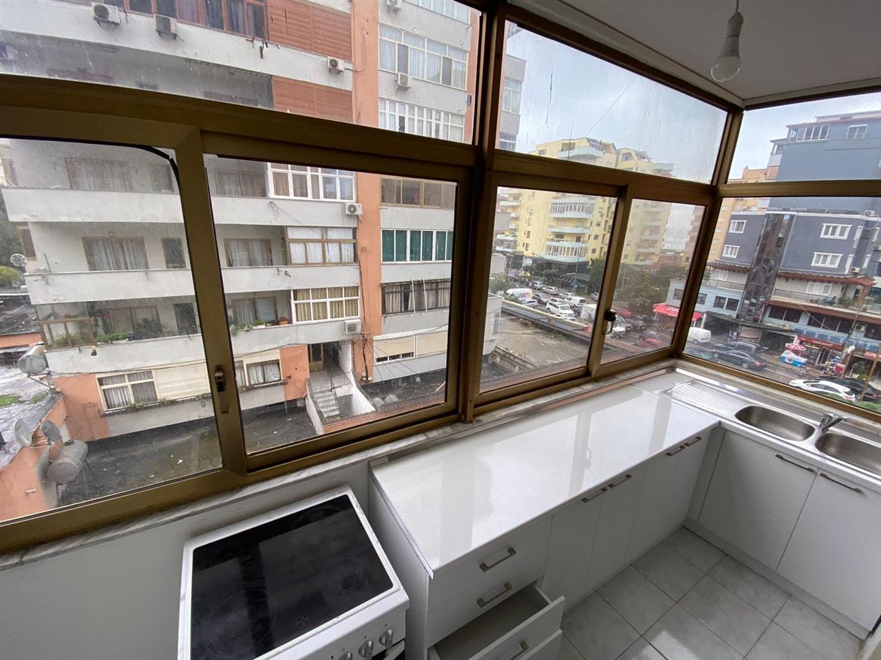 JEPET ME QERA 2+1+2GARAZHE, VOLLGA PAMJE DETI