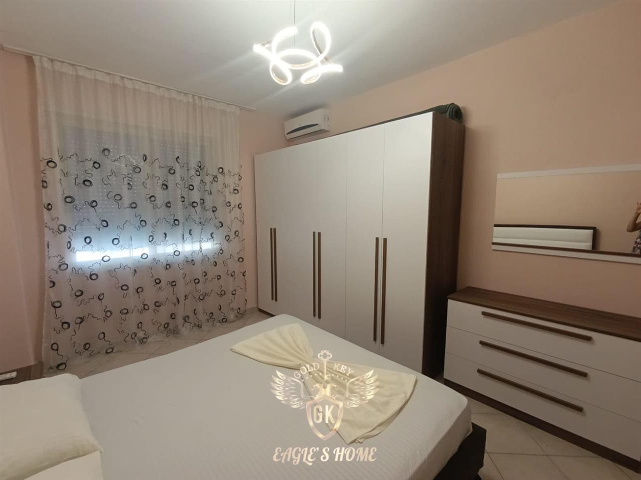 Qera 1+1+Ballkon• Shume prane Detit