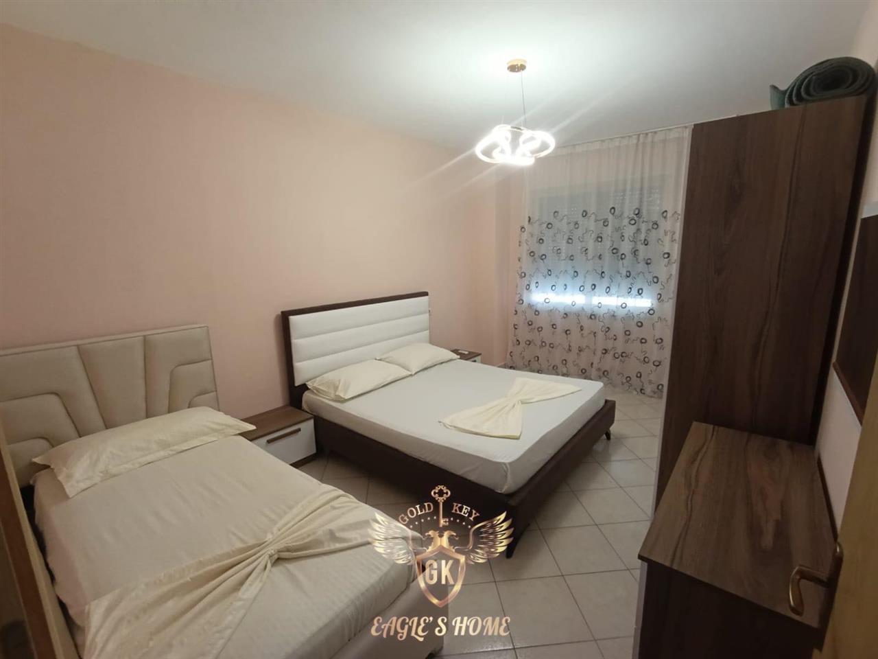 Qera 1+1+Ballkon• Shume prane Detit