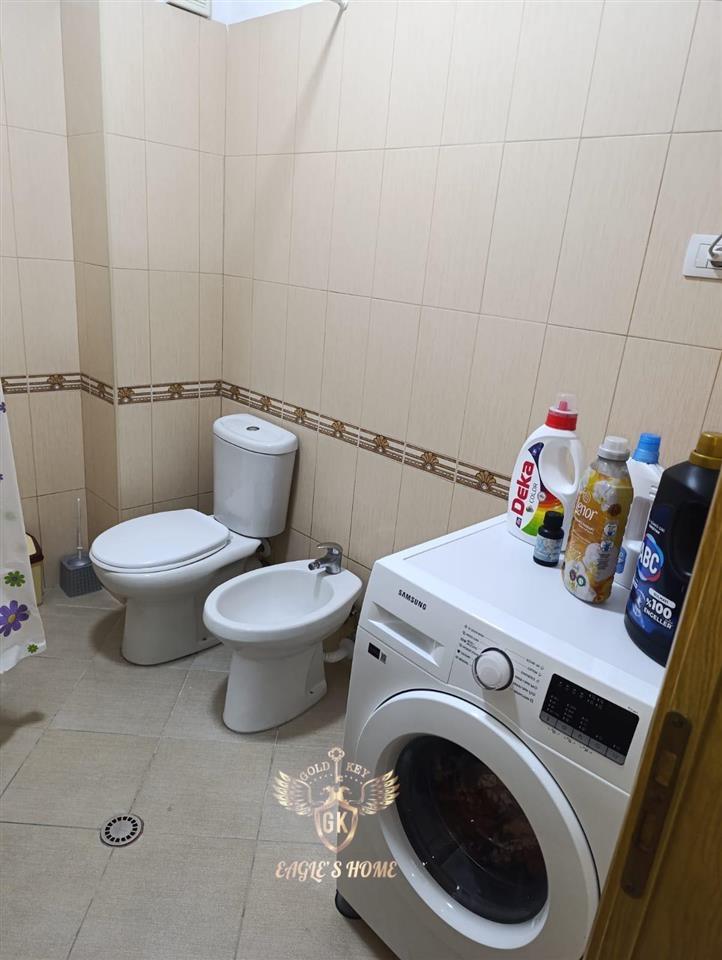 Qera 1+1+Ballkon• Shume prane Detit