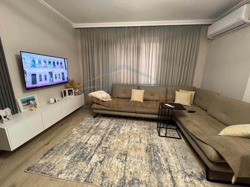 Shitet, Apartament 2+1, Rruga e Teleferikut, Fresku, Tirane