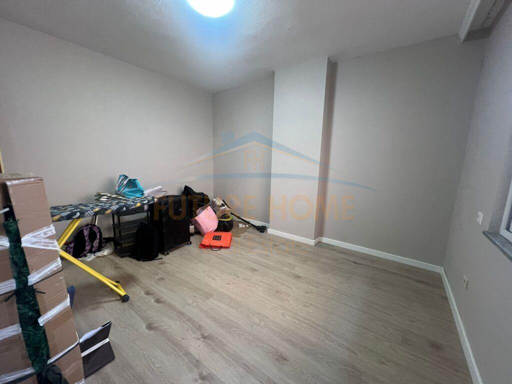Shitet, Apartament 2+1, Rruga e Teleferikut, Fresku, Tirane